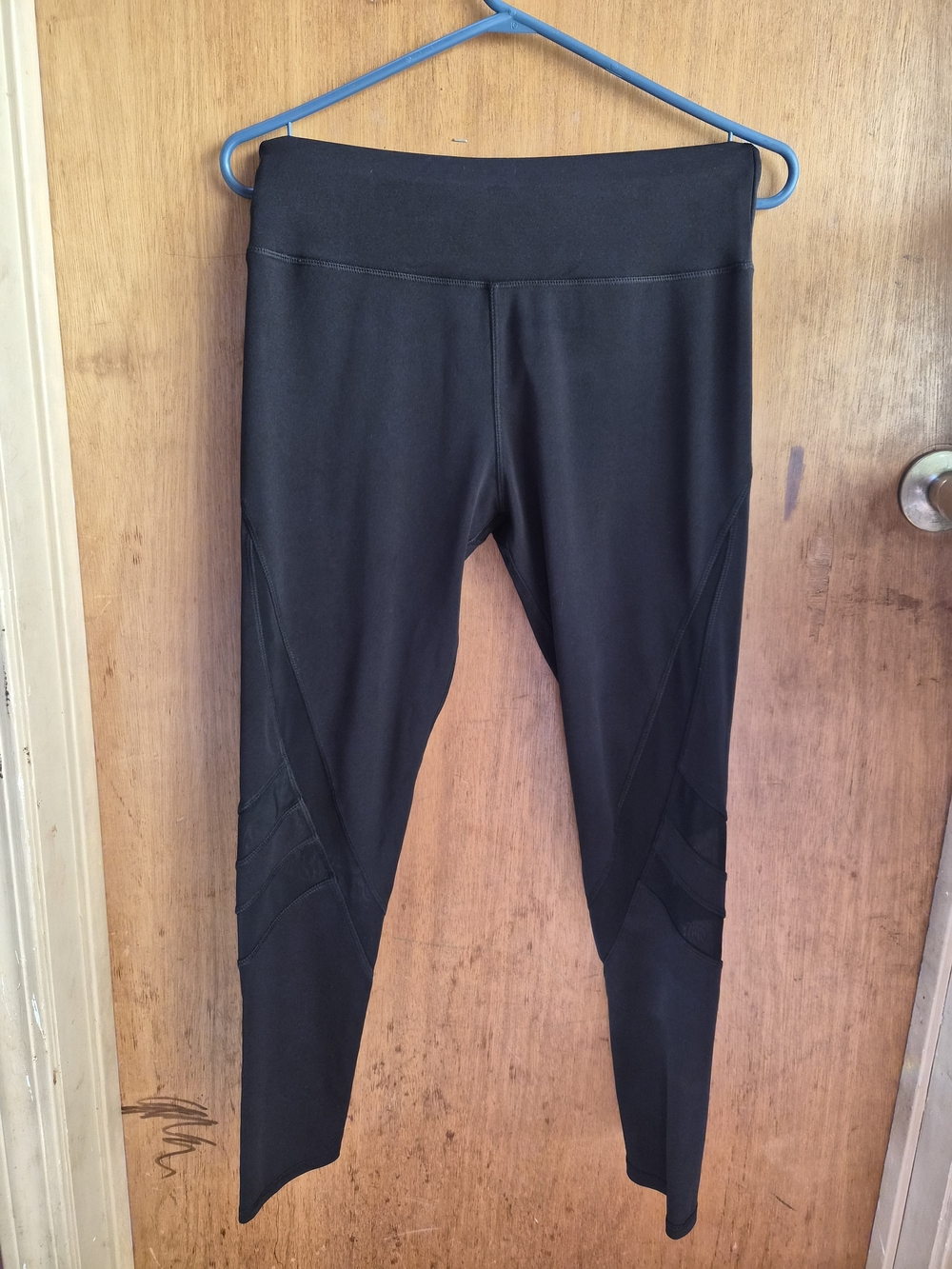Black Mesh-Accent Leggings - Women's High-Waist Active Leggings